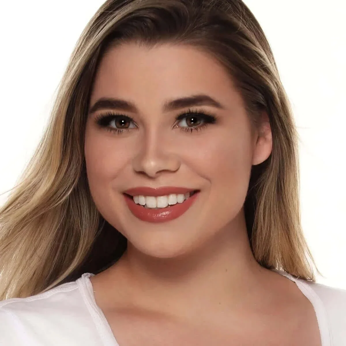 4-in-1 Foundation Stick Cream-to-Velvet Matte Foundation - Image 50