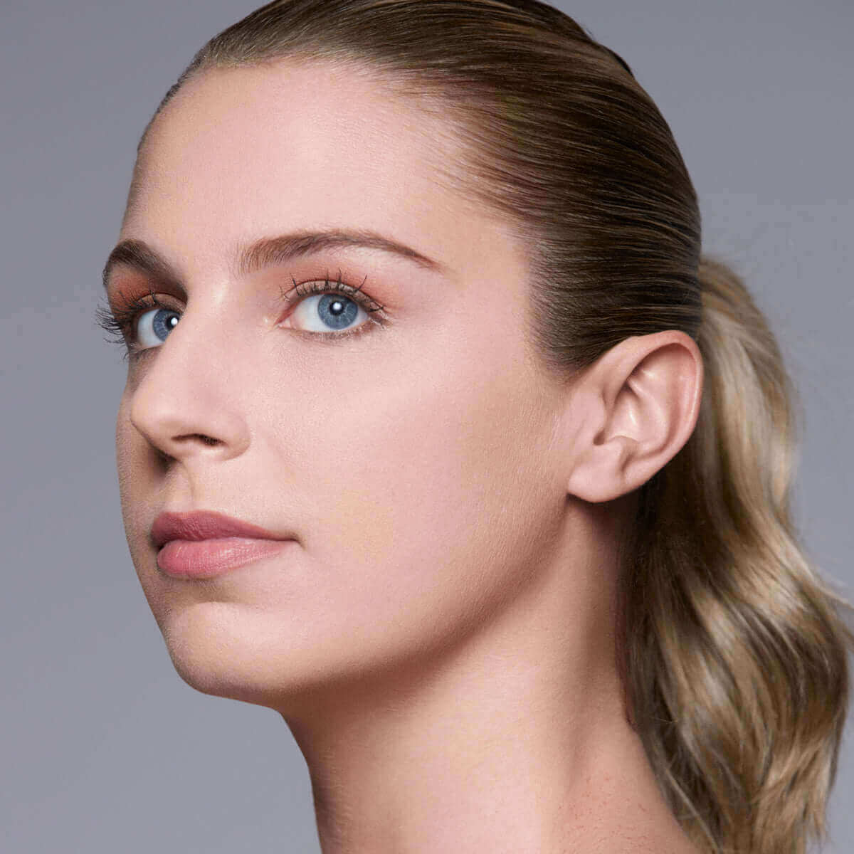 4-in-1 Pressed Mineral Makeup Foundation Mini - Image 11